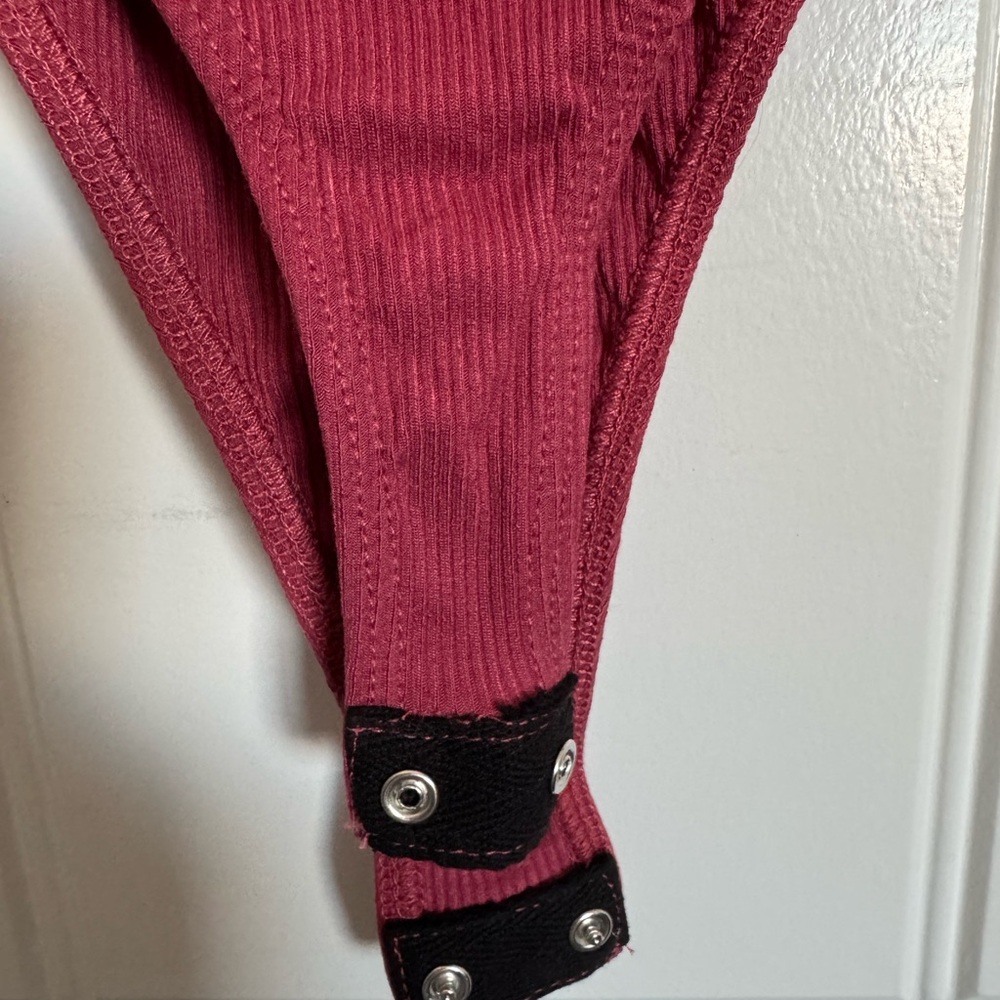 Ribbed bodysuit - Picture 3 of 5